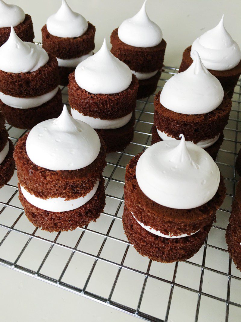 Hot Chocolate Mini Cakes – Jenny Cookies