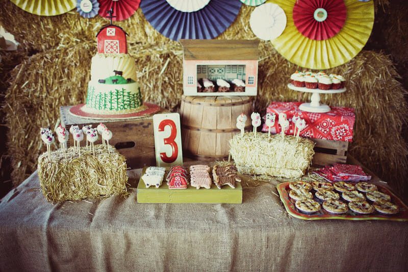 Down on the Farm: Hudson turns 3 | toddler birthday party ideas | birthday parties for boys | farm themed birthday party | how to throw a toddler birthday party | three year old birthday party ideas | birthday party ideas for kids || JennyCookies.com