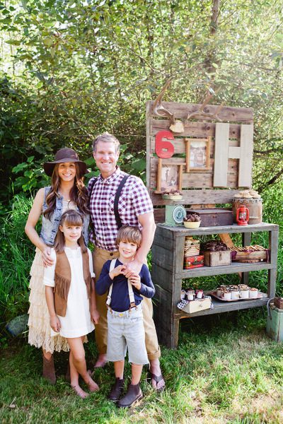 The Adventures of Hudson’s 6th Birthday | how to throw an adventures of huck finn birthday party | boy birthday party ideas | kids birthday party ideas | birthday party tips and tricks || Jenny Cookies #birthdayparty 