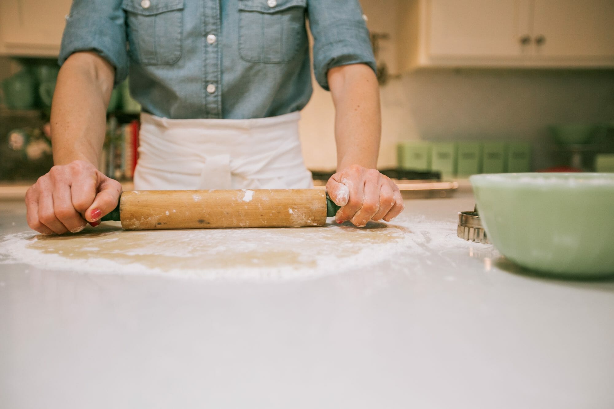 Best Sugar Cookies Ever. The Jenny Cookies Recipe | best sugar cookie recipe | buttercream frosting recipe | how to make sugar cookies | how to make buttercream frosting | easy cookie recipes | famous sugar cookie recipes | how to decorate sugar cookies || JennyCookies.com