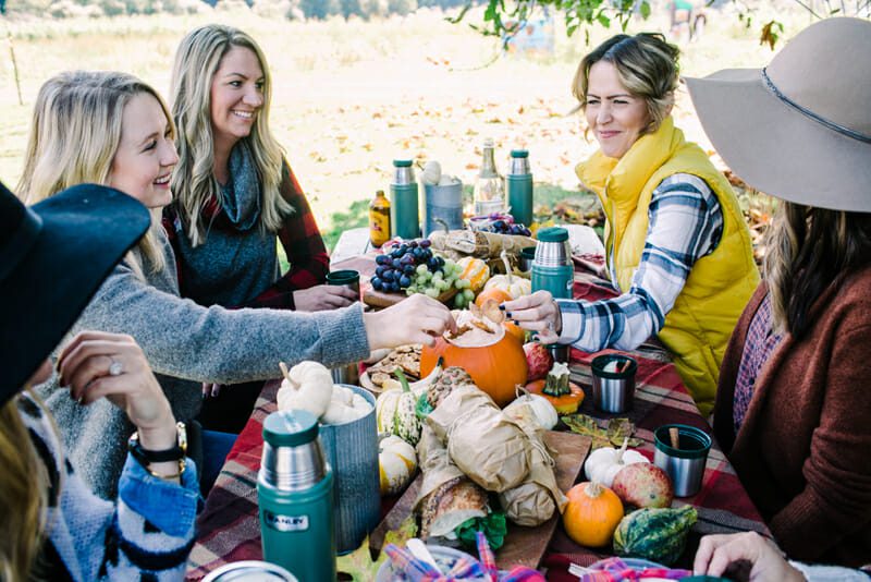How to Host a Ladies Lunch at the Pumpkin Patch | fall lunch ideas | hosting a fall ladies lunch | ladies lunch ideas | fall party ideas | fall get togethers | pumpkin patch party ideas | fall lunch ideas || JennyCookies.com #ladieslunch #fallparty #pumpkinpatch