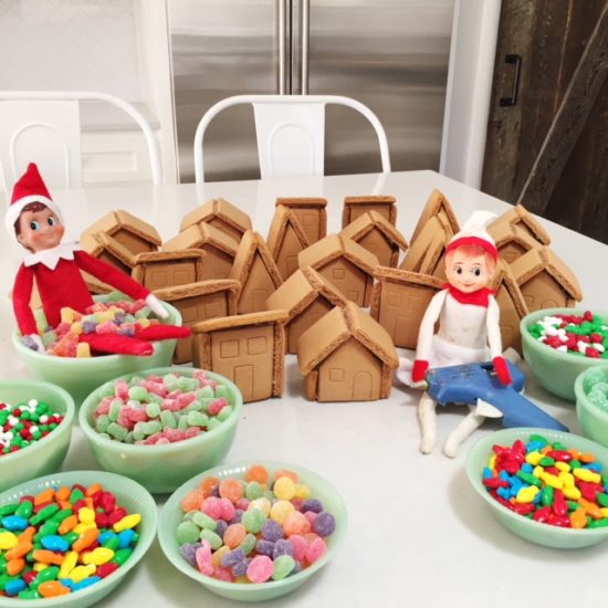 Unique and Easy Elf on the Shelf Ideas | funny elf on the shelf | elf on the shelf for kids | elf on the shelf for adults | easy elf on the shelf ideas || JennyCookies.com #elfontheshelf #elfideas #funholidayideas