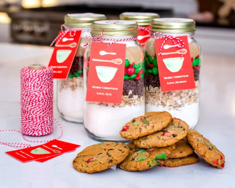 DIY Christmas Cookie Mix in a Jar