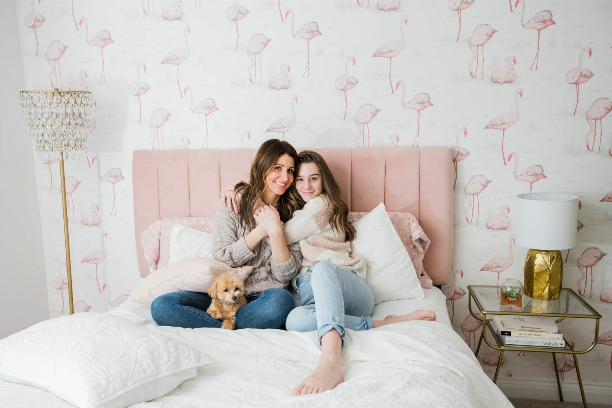 Teen Girl Bedroom Ideas | how to decorate a teen bedroom | feminine teen bedroom decor || JennyCookies.com #teenroom #bedroomdecor #femininebedroom #homedecor #jennycookies