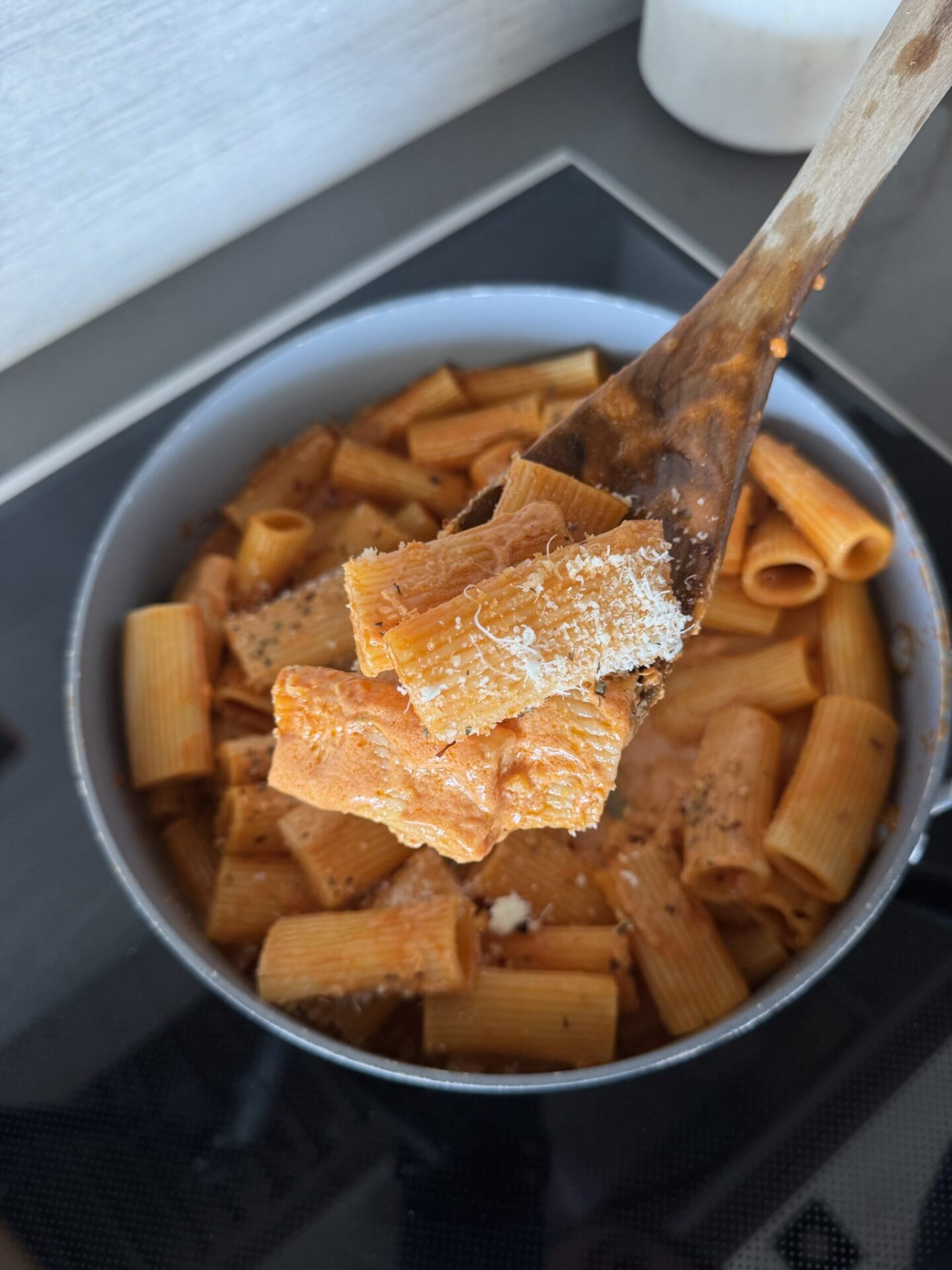 Gigi Hadid's Spicy Vodka-Free Pasta (Creamy, Easy & So Good