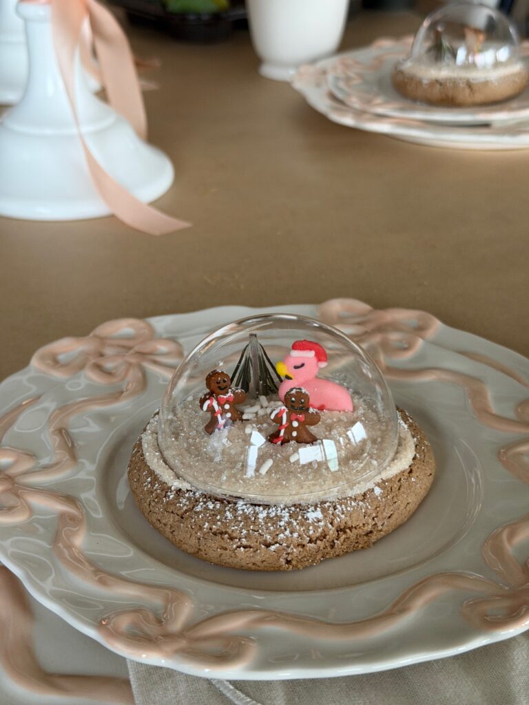 Gingerbread Christmas Snow globe Cookies