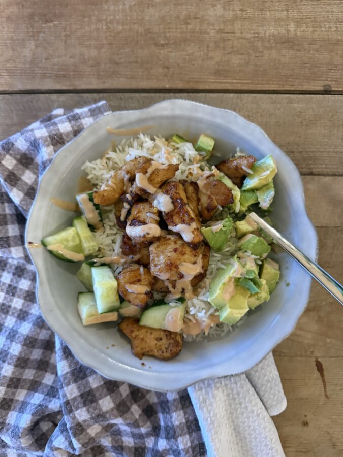spicy chicken yum yum rice bowls
