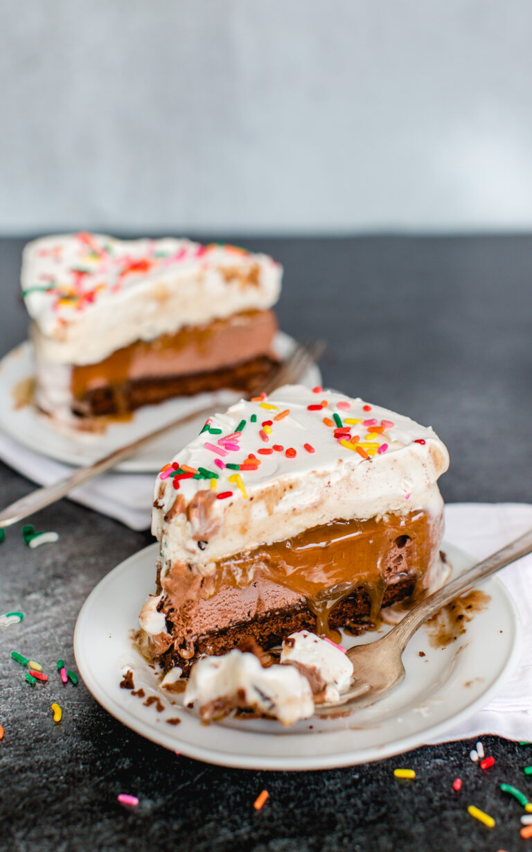 How to Make a Homemade Ice Cream Cake