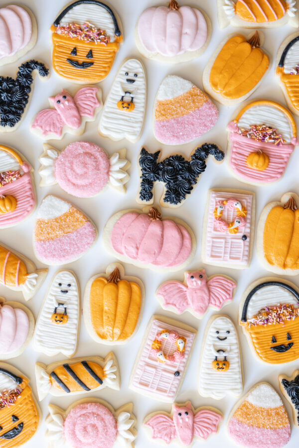halloween dessert table
